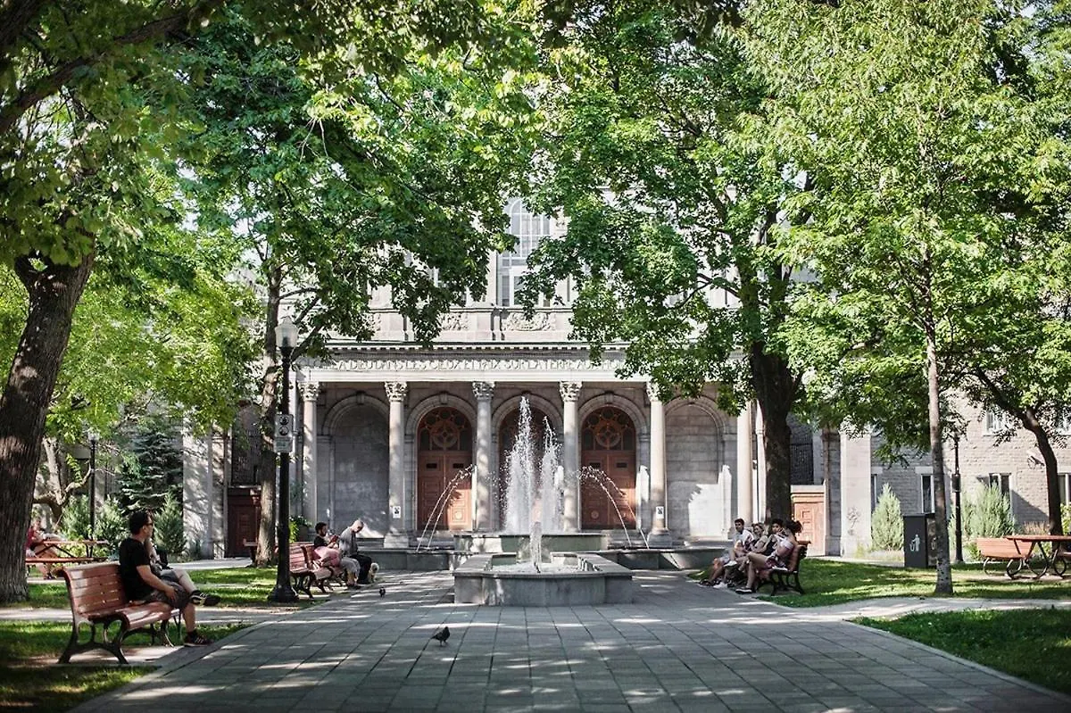 Casa vacanze Heart Of Mtr For Memerable Experiance 2 Backyard 7Minmetro Fully Renovated & Equipped Montréal Canada