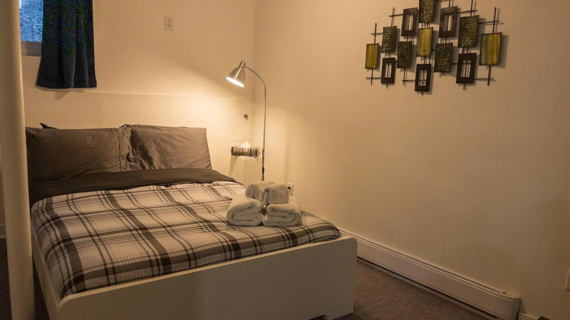 Heart Of Mtr For Memerable Experiance 2 Backyard 7Minmetro Fully Renovated & Equipped Montréal 0*,  Canadá
